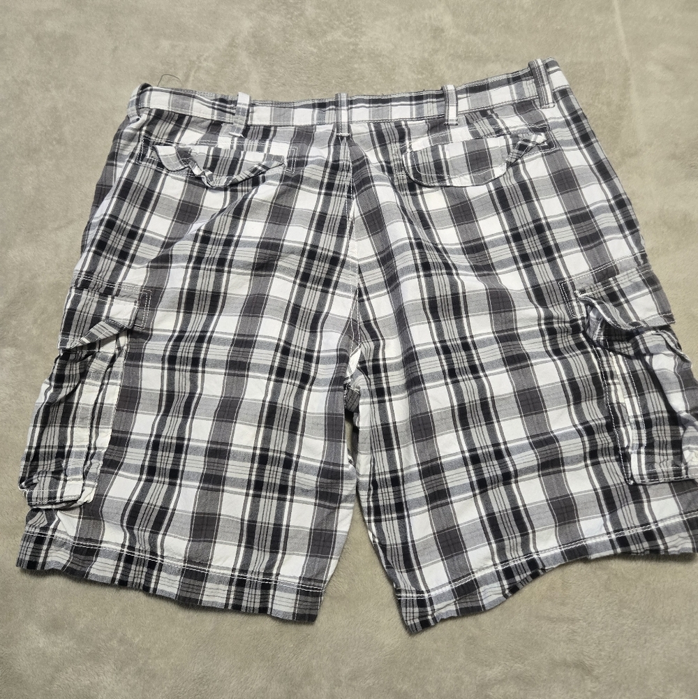The Foundry Supply Co. Plaid Cargo Shorts Mens Size 44 Actual Fits A 42in. Waist - Picture 2 of 8